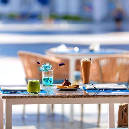Pickalbatros Blu Spa Resort - Adults Friendly 16 Years Plus- Ultra All-Inclusive Hurghada Zewnętrze zdjęcie A table at a restaurant