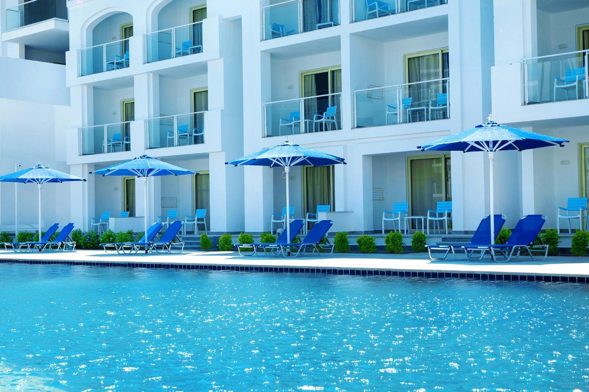 Pickalbatros Blu Spa Resort - Adults Friendly 16 Years Plus- Ultra All-Inclusive Hurghada Zewnętrze zdjęcie The swimming pool at the hotel